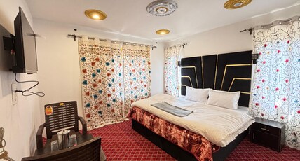 GrinVilla Room Type - Bedroom 8