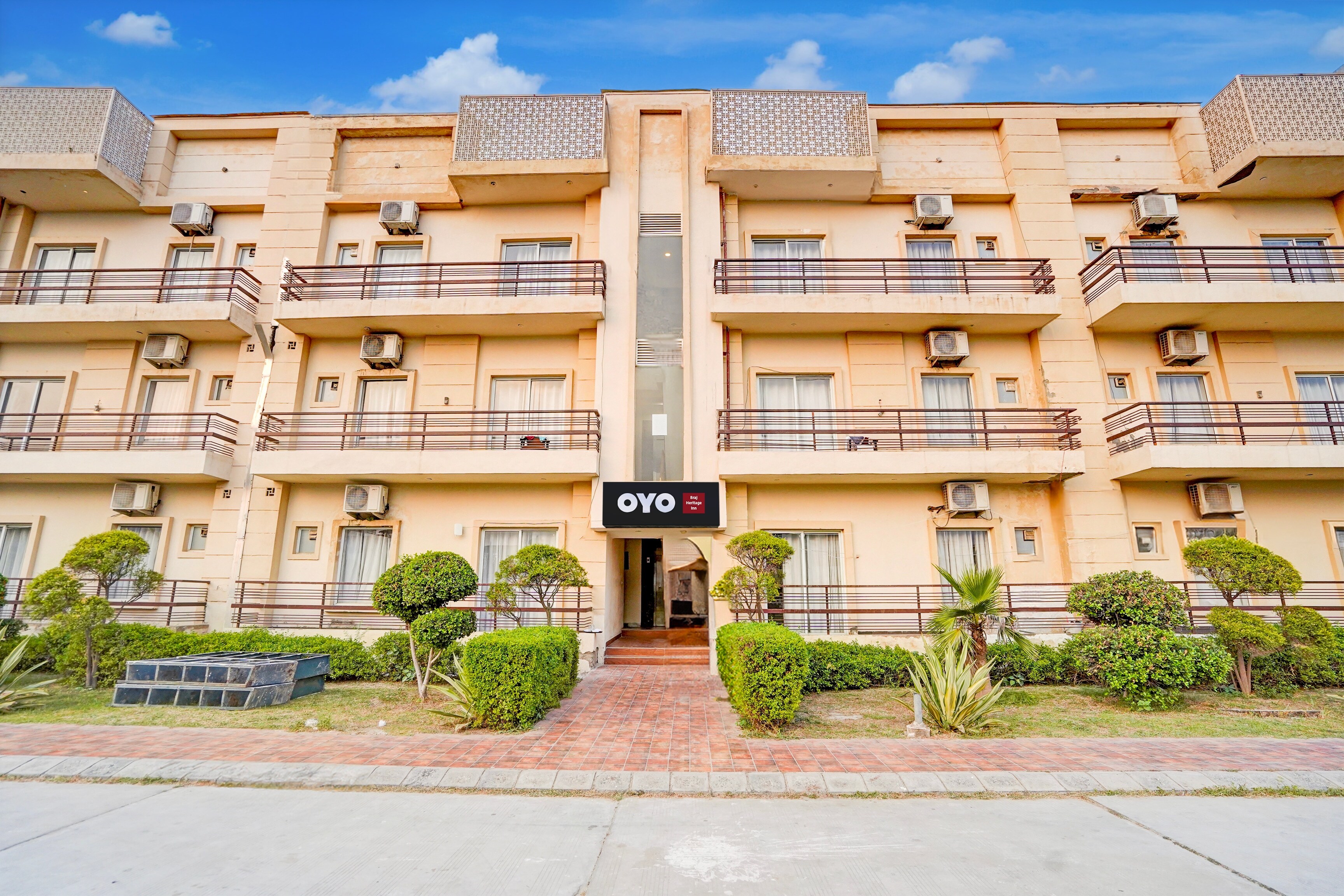 Hotel O BRAJ HERITAGE INN - Tap to explore photos