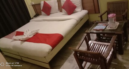 Hotel Divya Room Type - Deluxe  Room