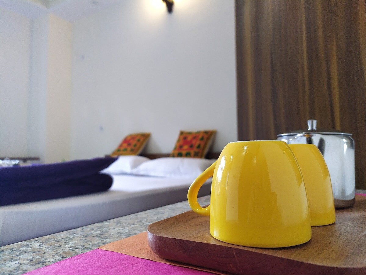 Shimla Gypsy - Oak Room (Women Friendly) - Tap to explore photos