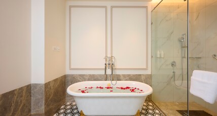 Sarovar Premiere Amritsar Room Type - Junior Suite room - 1 Double Bed - City View