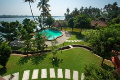 Akanta Cherai Beach Resort