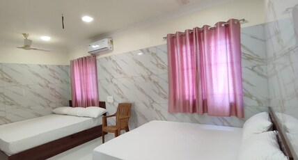 SS PARADISE RESIDENCY Room Type - AC FAMILY Room (5 person)