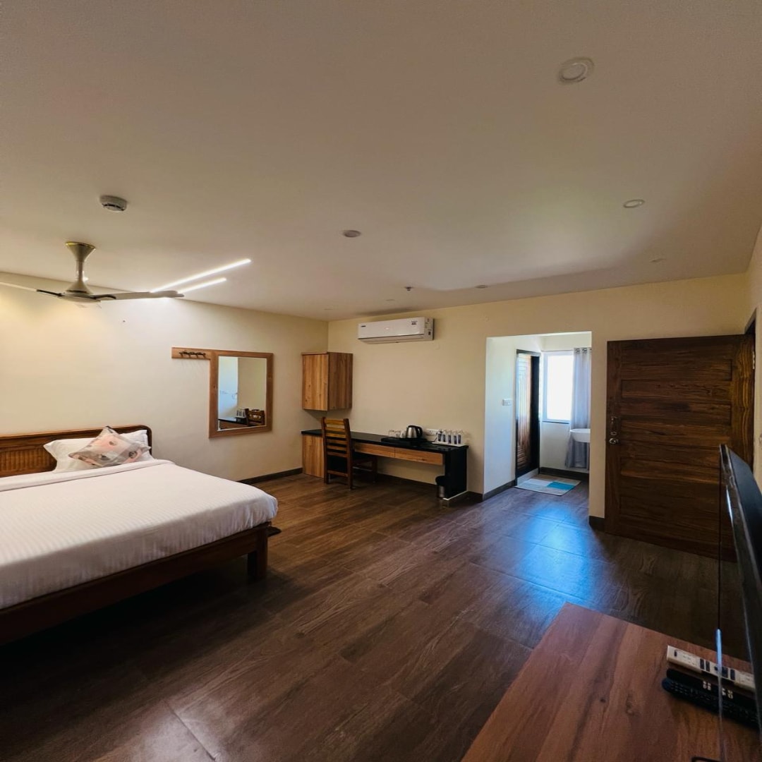 Hotel Gokulam Grand - Tap to explore photos