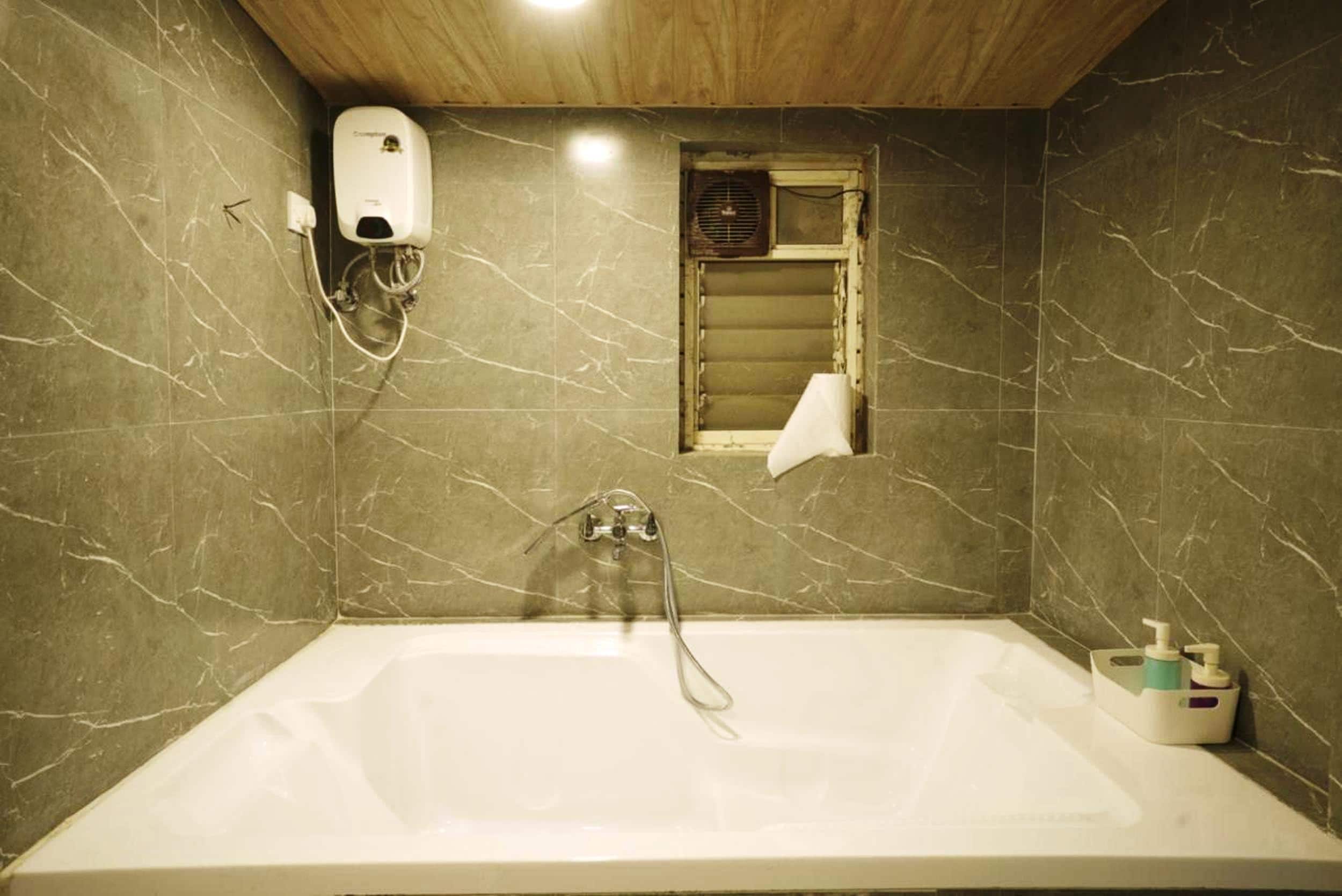 Bandra Bliss Cottage With Double Bath Tub - Tap to explore photos