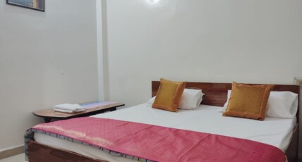 Kashi Vishwanaath Guest House Room Type - Luxury Rooms