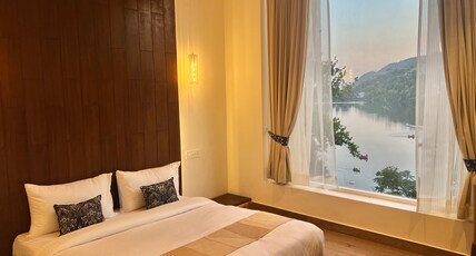 Ridge By The Lake Hill Room Type - Classy Bliss lake View