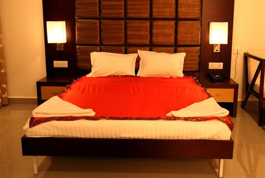 Hotel Maitri Residency