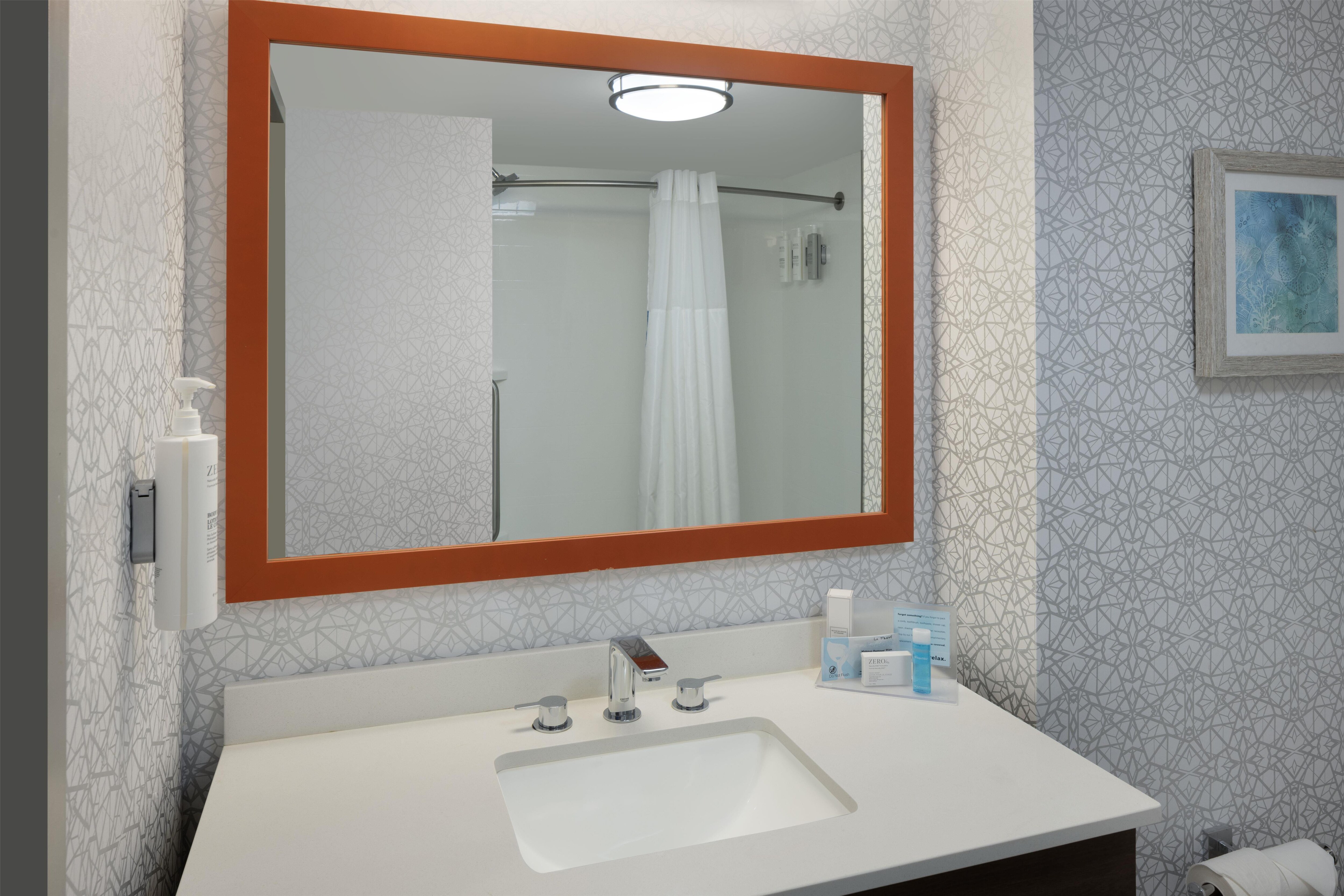 Hampton Inn & Suites Myrtle Beach - Tap to explore photos