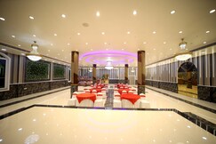 Red Velvet Hotel & Resort