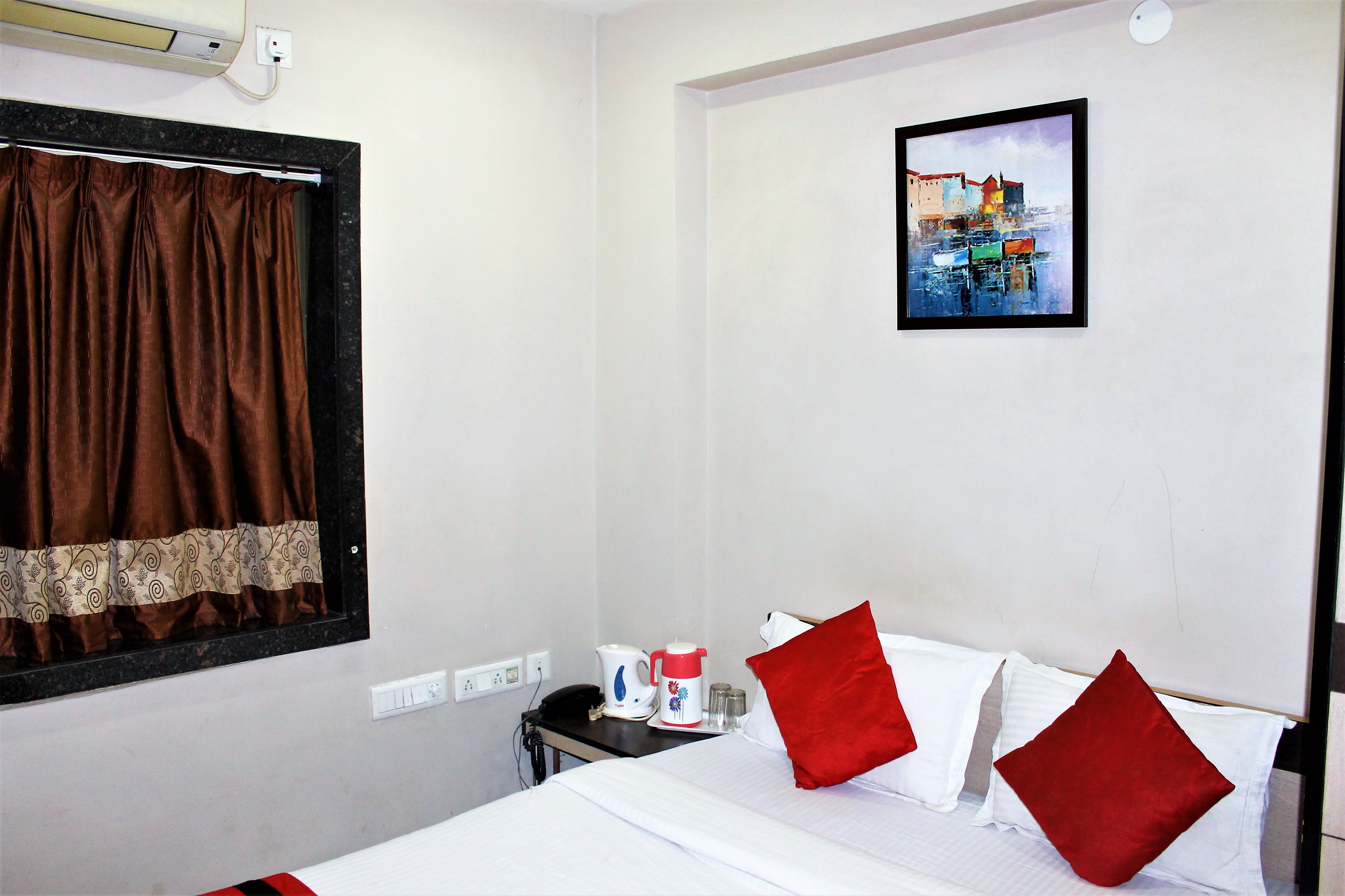 Reliable Inn - Tap to explore photos