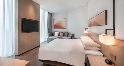 Hyatt Place Changsha Airport Room Type - King Bed