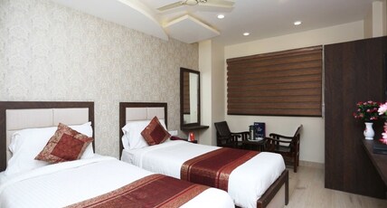 Hotel Aadesh Palace Room Type - CLASSIC TRIPLE BED