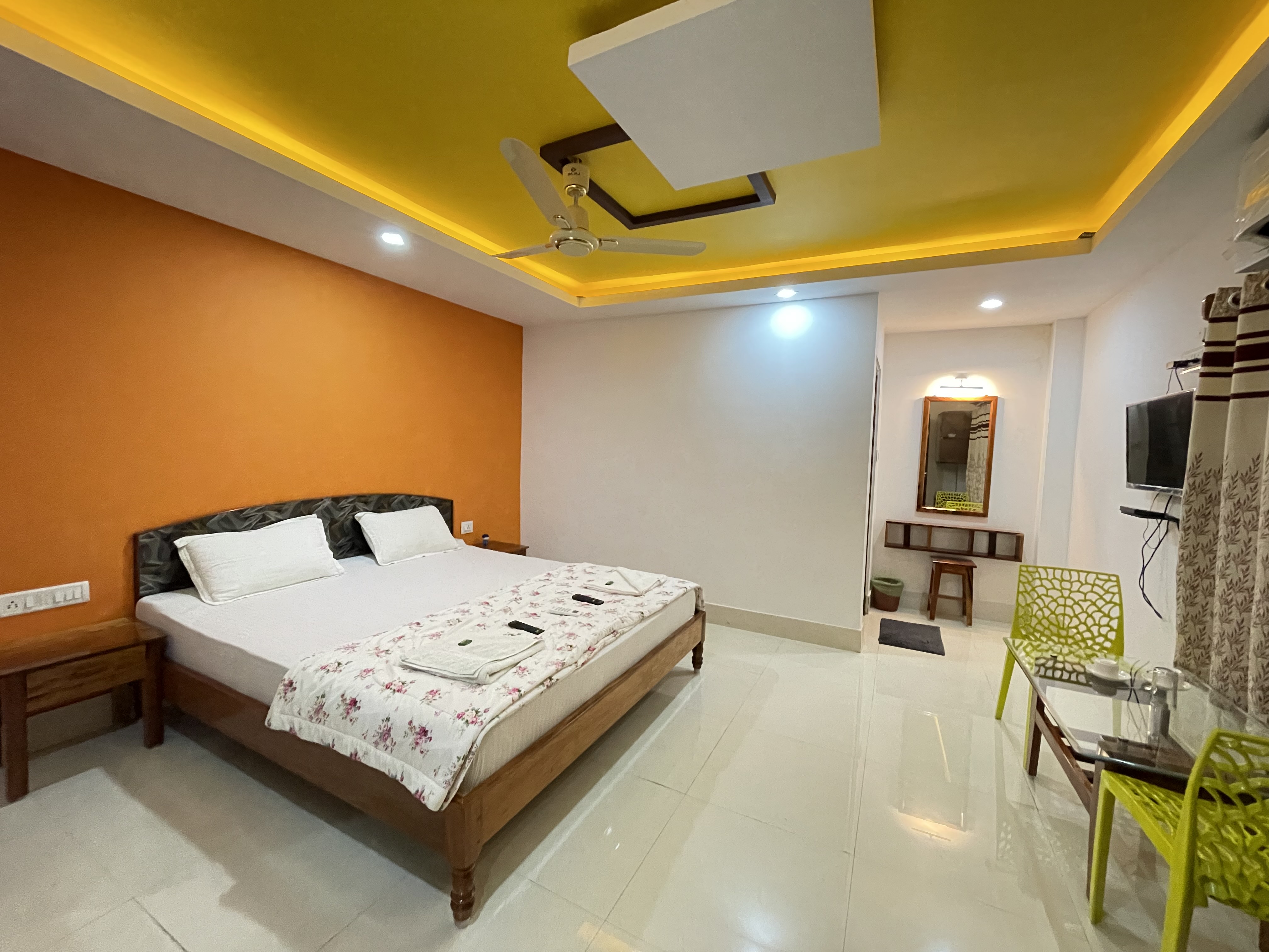 Sunray Homes | Sea View Rooms - Tap to explore photos