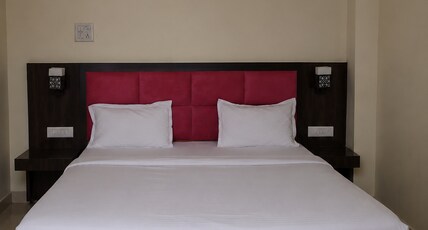 Hotel Business Inn Room Type - Deluxe Room
