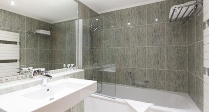 Hotel Mercure Luxembourg Kikuoka Golf & Spa Room Type - Superior Room with 1 double bed and sofa