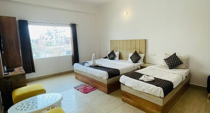 Hotel R.K.Heights Room Type - Superior Luxury Room - Free High Speed Wi-Fi Hotel R.K.Heights Room Type - Superior Luxury Room - Free High Speed Wi-Fi