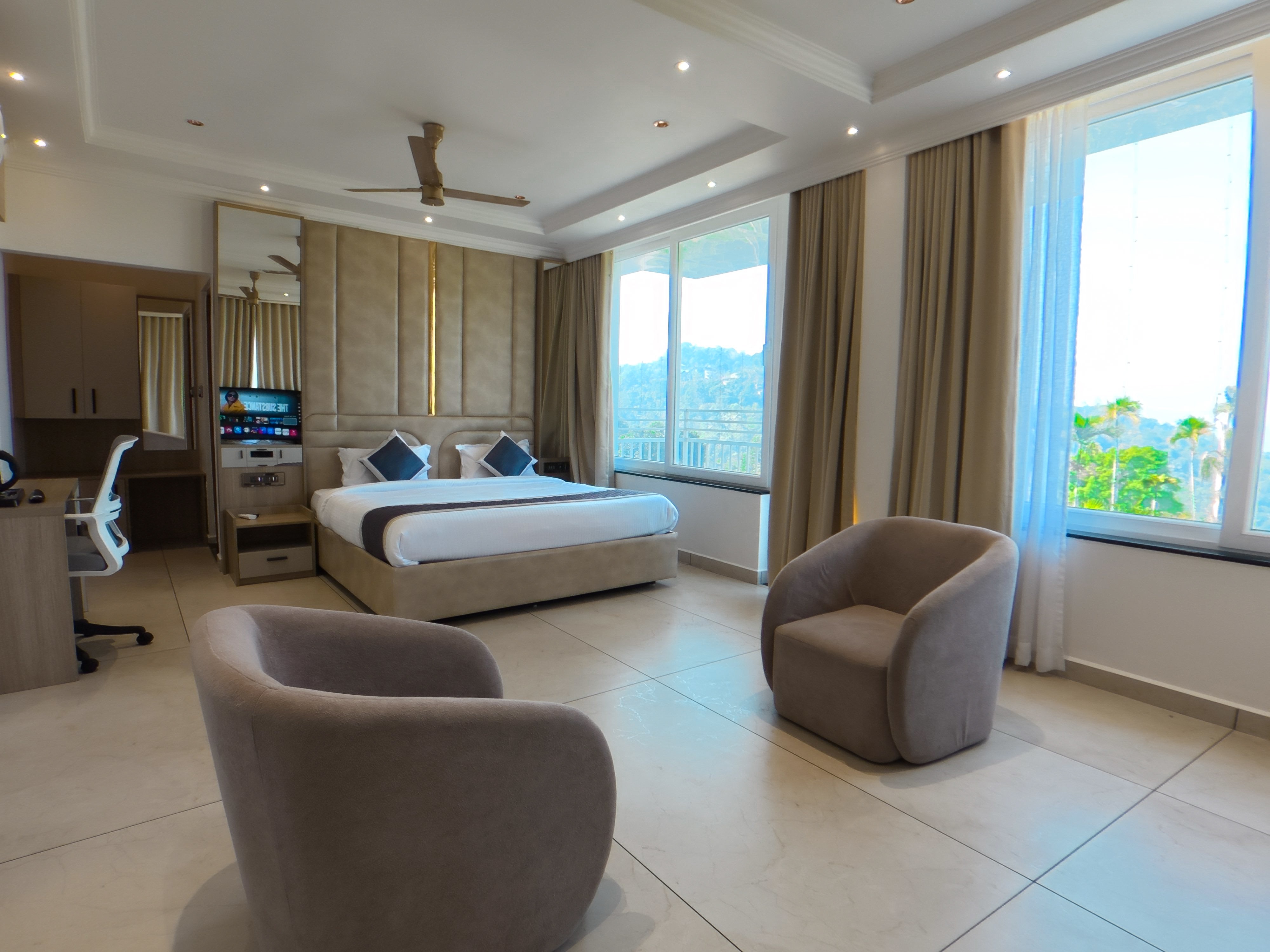 Munnar Peak Paradise Resort - Tap to explore photos