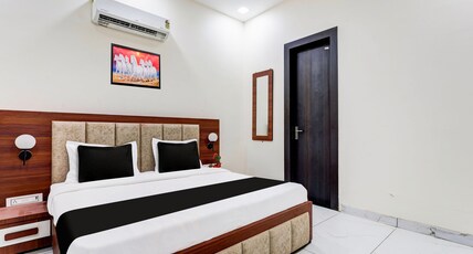 Hotel O ABHIRAJ HOTEL AND RESTAURANT Room Type - Classic