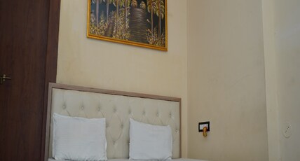 Hotel Sai Palace Room Type - Premium Non Ac Room