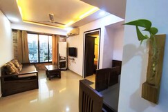 Stylish Spacious Condo Near Bandra And Shopping Hubs