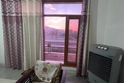 Double Bedroom with beautiful Sunset View