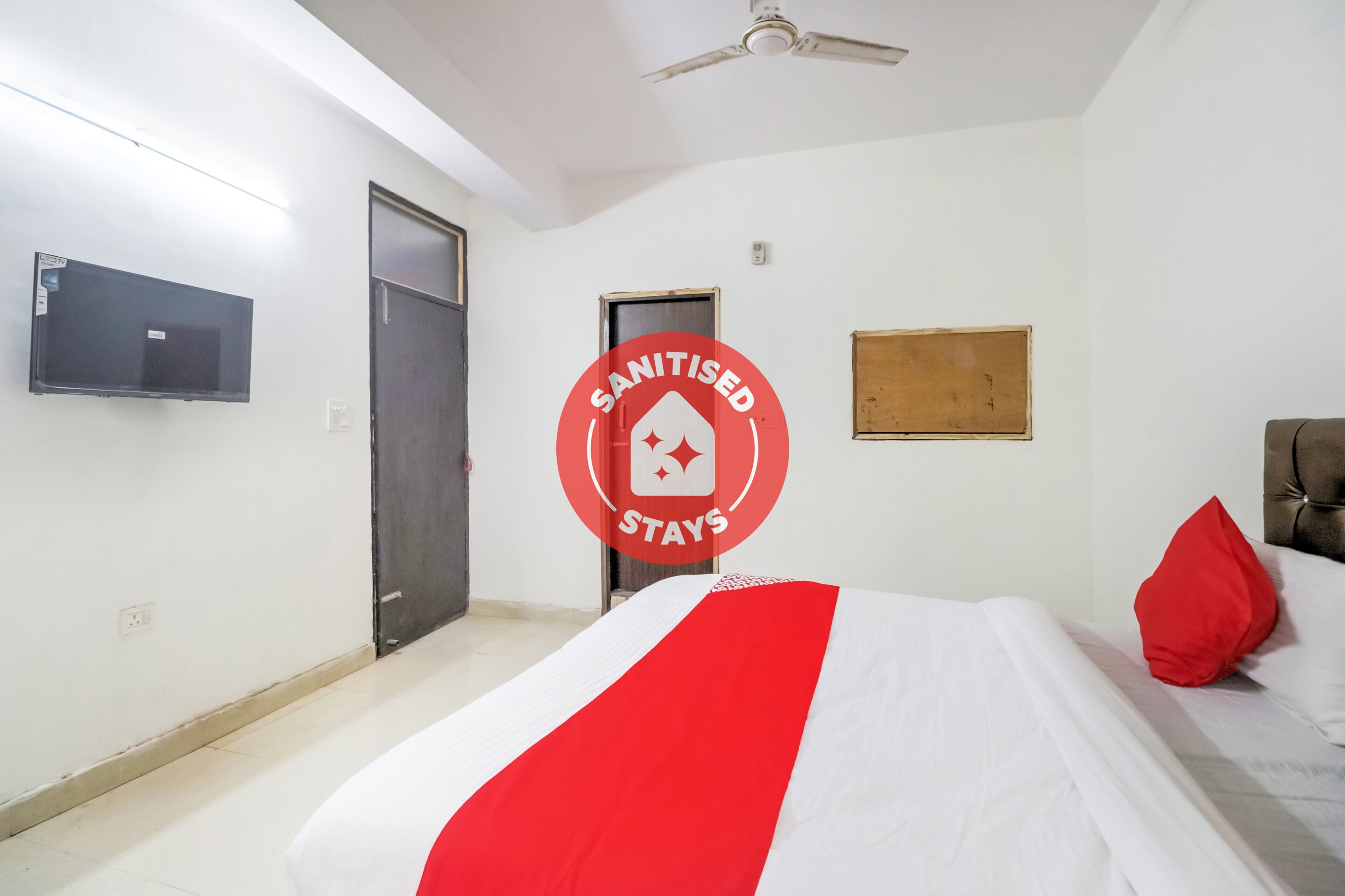 HOTEL SUPER DELUXE - Tap to explore photos