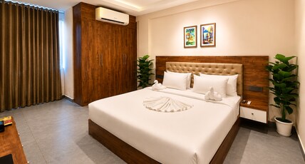 Seaking Suits Room Type - Premium AC With Living Area