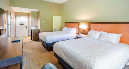 Hampton Inn Wilmington Medical Park Room Type - 2 QUEEN BEDS NONSMOKING