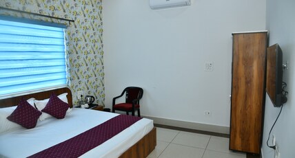 Shiwalik Enclave Hotel Room Type - DELUXE