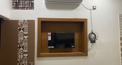 AnantShree Guest House Room Type - Deluxe King Room