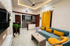 Home Escape Cozy 1BHK Apartment Mahalaxmi Nagar