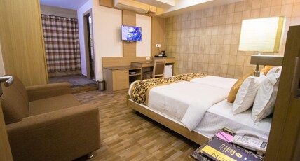 Nanda Comfort In Room Type - Deluxe Room (King or Twin Bed)