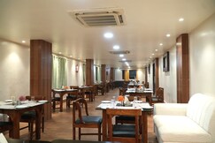 Hotel Sapphire Inn