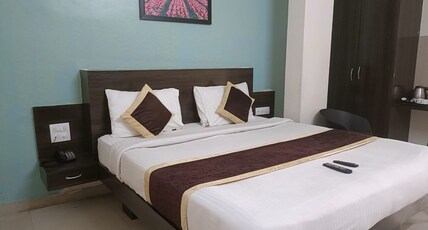 Hotel Four Seasons Room Type - Super Deluxe Room