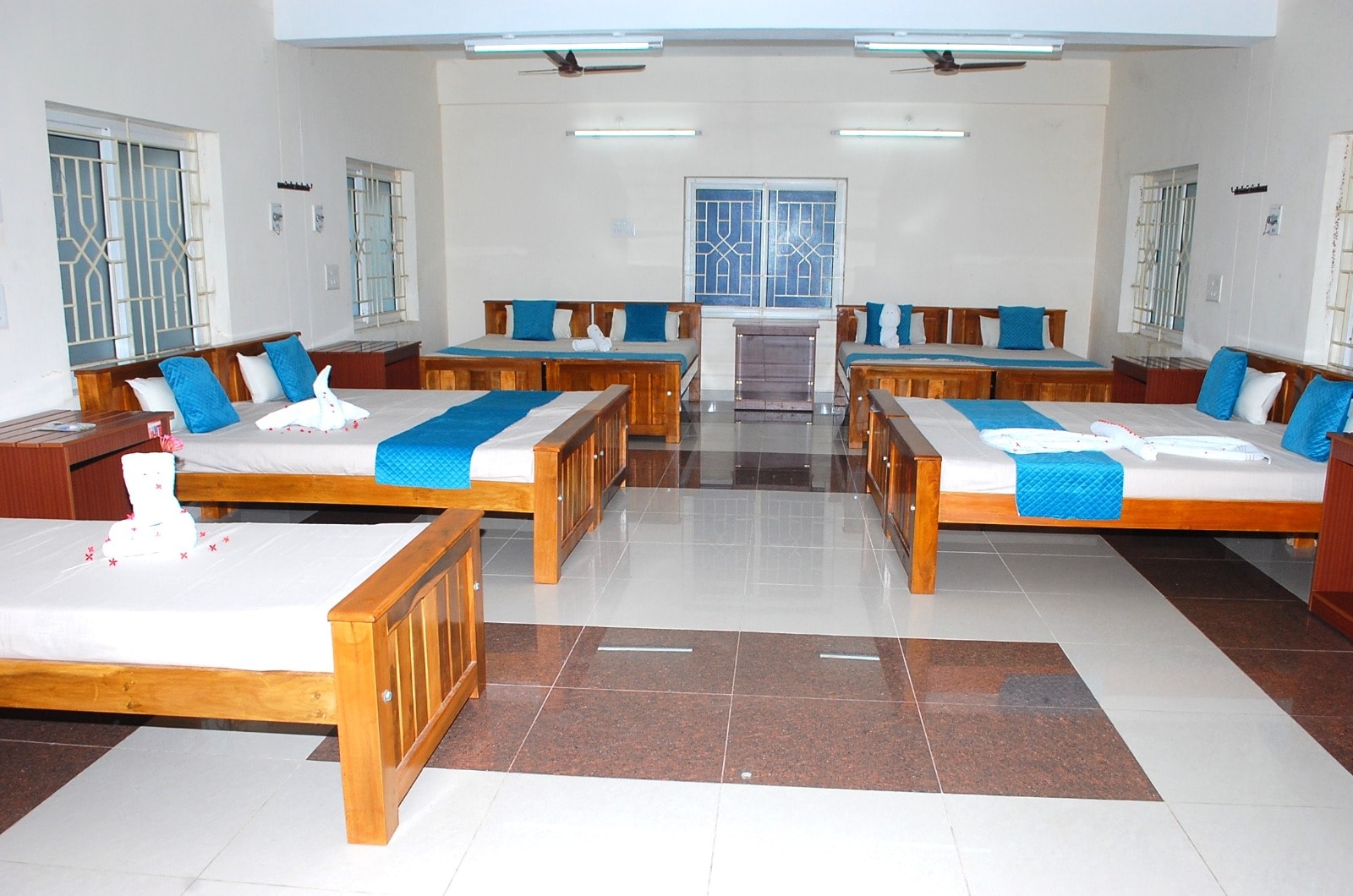 Hotel Aalayam - Thiruchendur - Tap to explore photos