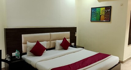 Veena Regency Room Type - Lotus - Deluxe Room Veena Regency Room Type - Lotus - Deluxe Room