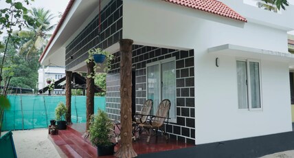 Marari Redangel Home Stay Room Type - Deluxe Double Room