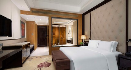 Hilton Nanjing Room Type - KING HILTON GUESTROOM