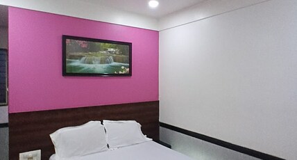 Hotel Shree Shlok Residency Room Type - Deluxe Room Ac