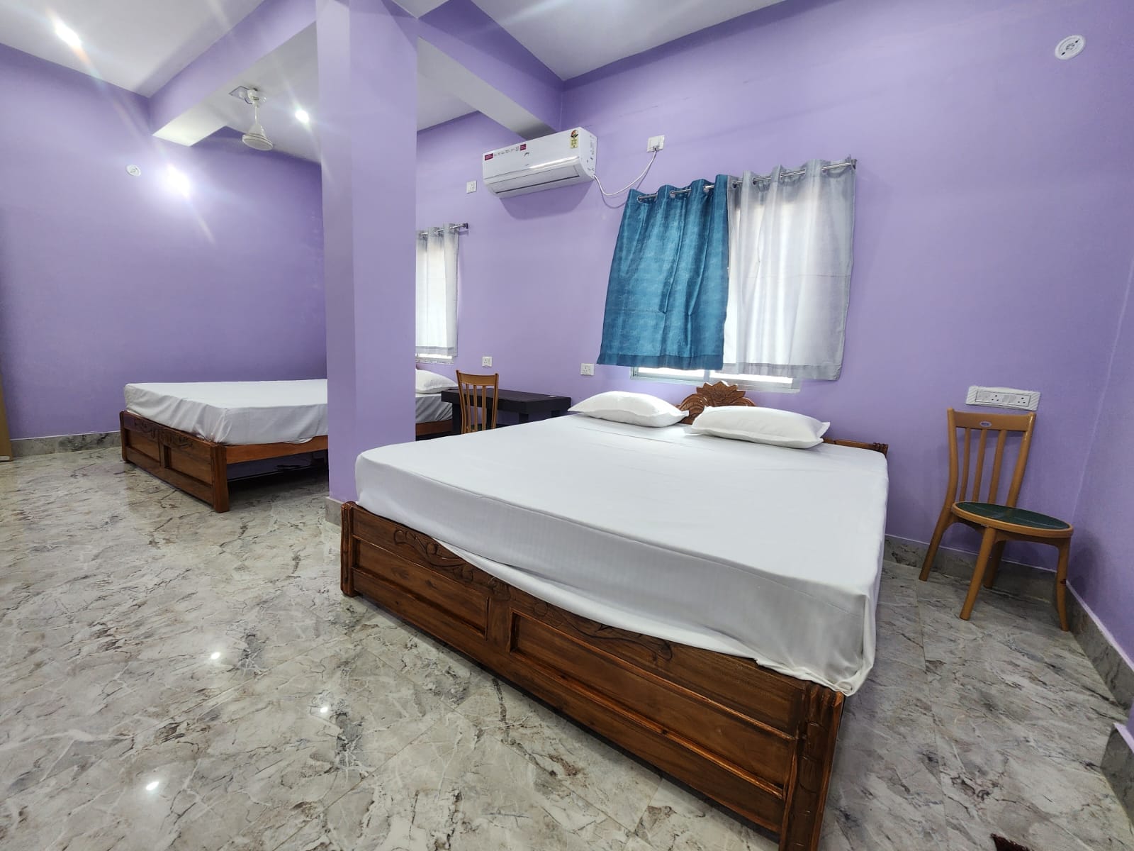 Hotel Navin Palace - Tap to explore photos