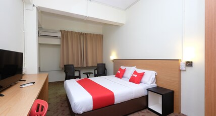 Hotel O 75 Room Type - Standard Queen