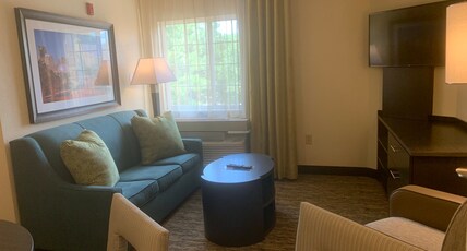 Candlewood Suites RALEIGH CRABTREE Room Type - 1 Queen Bed One Bedroom Suite