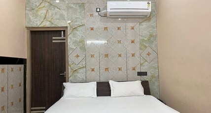 Krishna Paradise Room Type - Deluxe Room