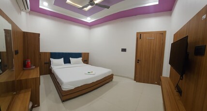 Hotel Sagar and Restaurant Room Type - Deluxe room
