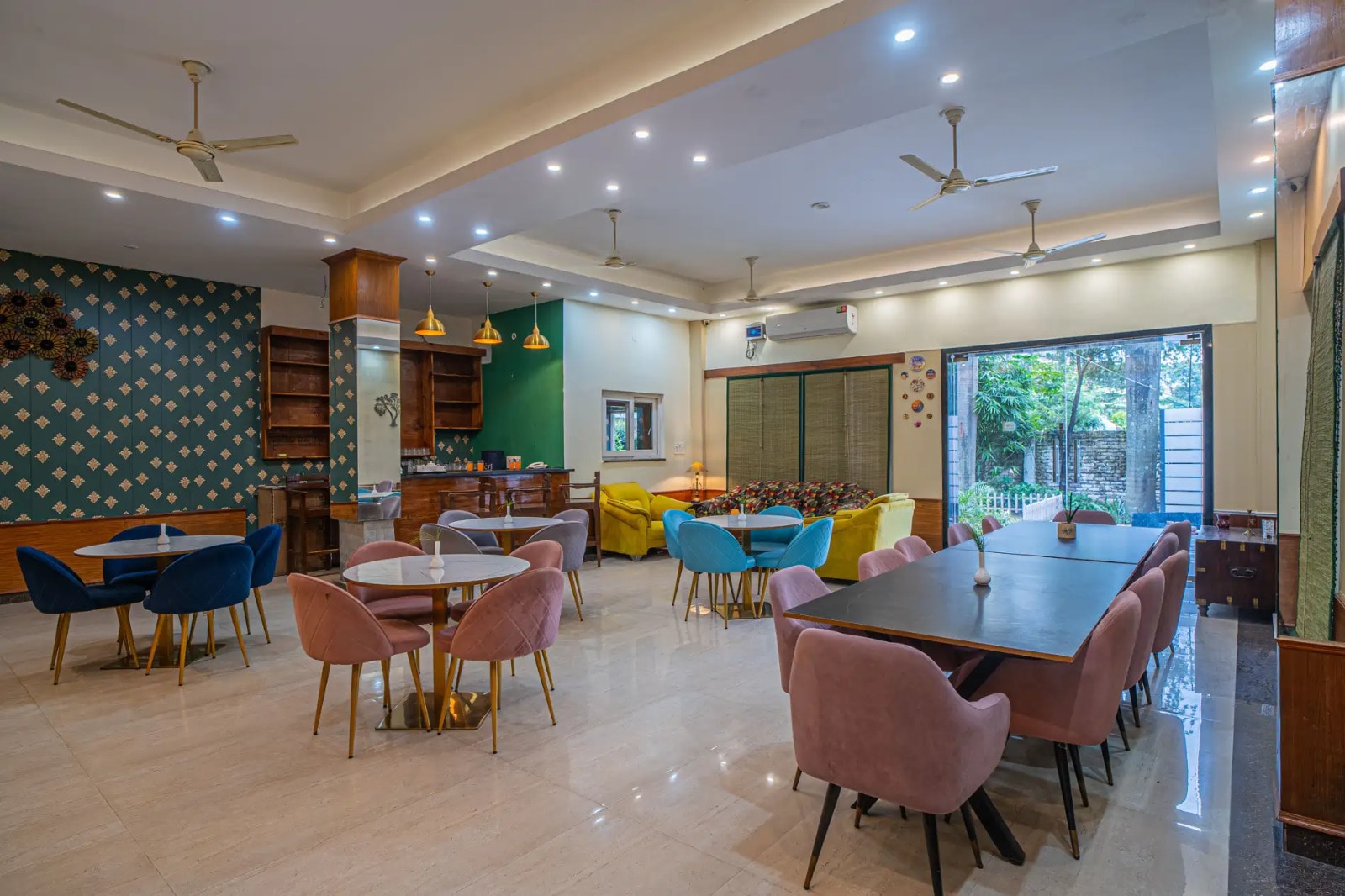 IMPREZA LUXURY HOMESTAY - Tap to explore photos