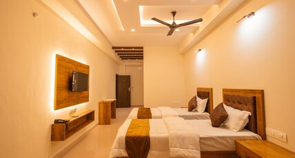 Uptown Suites Room Type - Executive Twin
