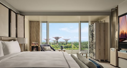 Marina Bay Sands Room Type - Sands Premier King Gardens by the Bay View Marina Bay Sands Room Type - Sands Premier King Gardens by the Bay View