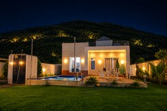 The Viraaj Farm & Villa(Hills view)