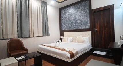 Hotel Rudra Regency Room Type - Premium deluxe twin bed room